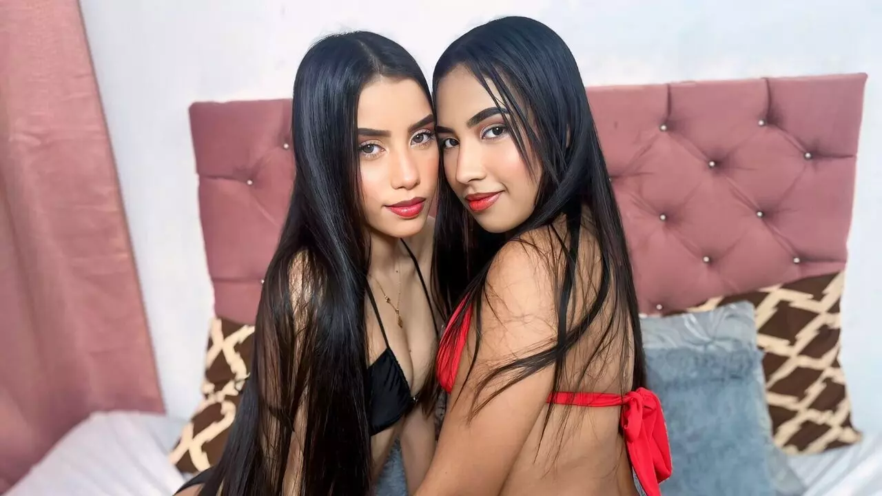 View KaryeAndHanah Fuck Vids and Pics