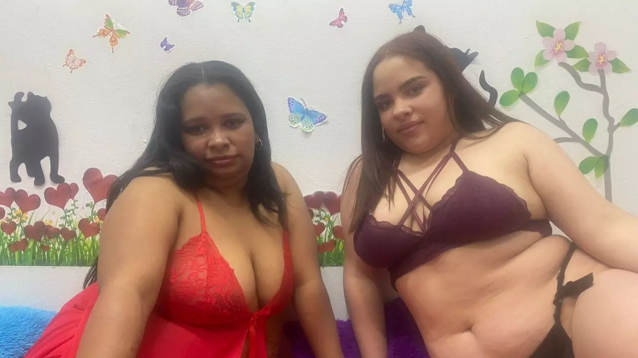 View RoxyAndJessy Fuck Vids and Pics