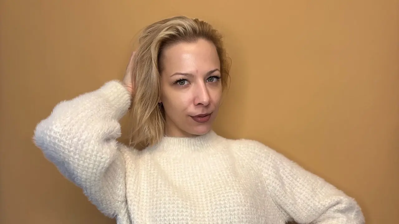 View SilviaHawkinson Fuck Vids and Pics