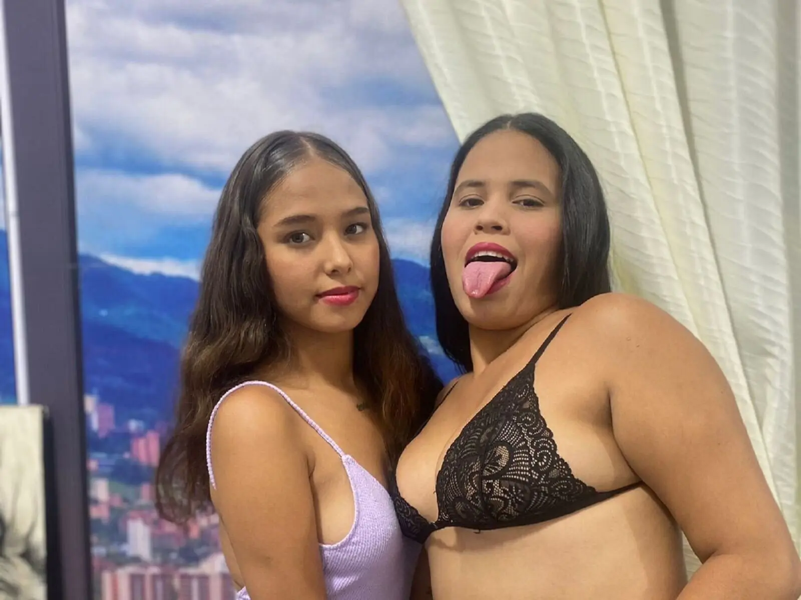 View SusanAndNatasha Fuck Vids and Pics